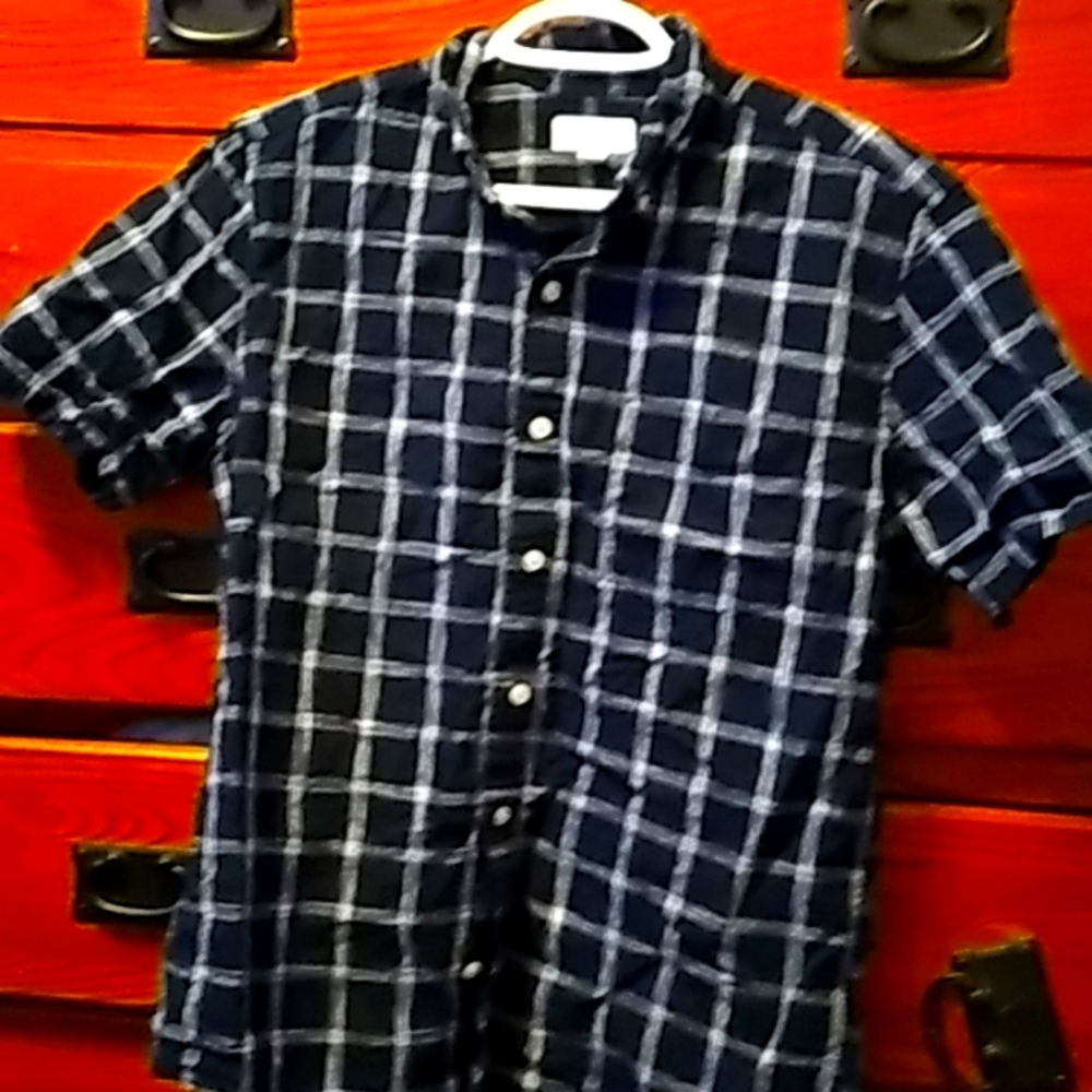 Mens size small Gap shirt